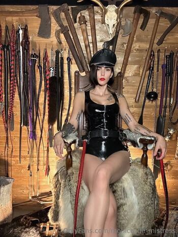 monica_de_mistress