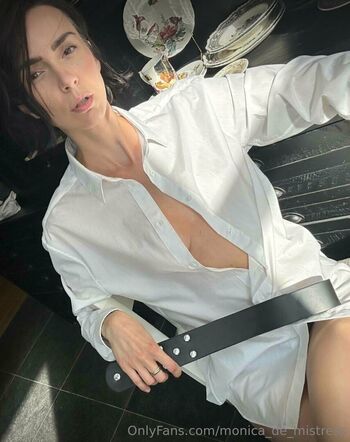monica_de_mistress