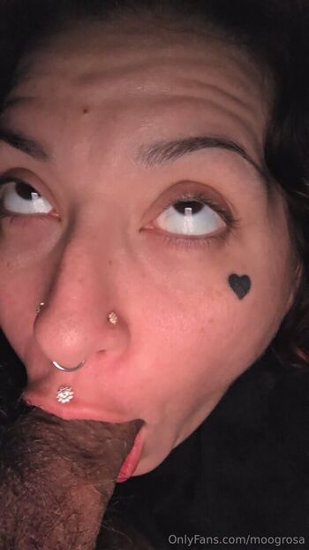 Full leaked Moogrosa private onlyfans photo