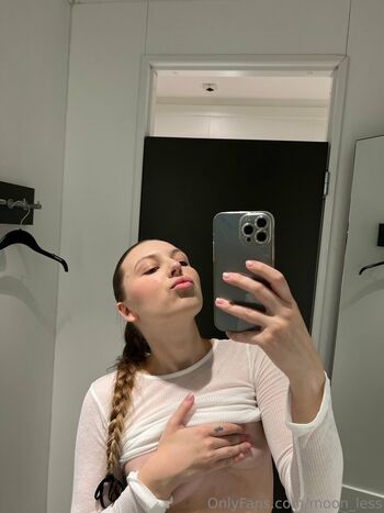 Full leaked Moon less page private onlyfans photo