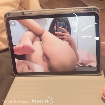 Full leaked Moonii private onlyfans photo