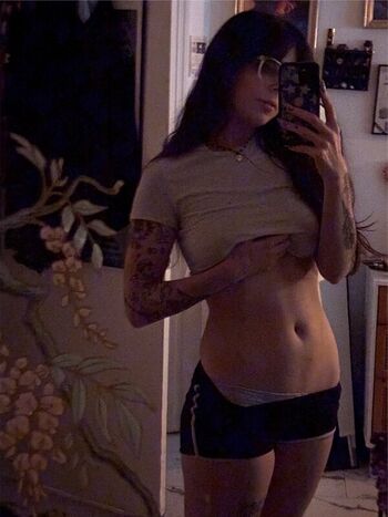 Full leaked Moonlitpisces private onlyfans photo