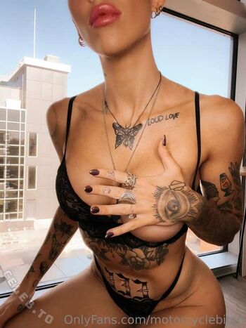 Motorcyclebitch / Ptaaay / Paige Tate