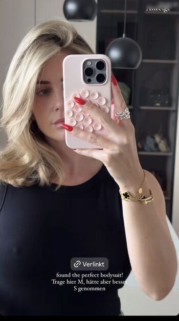 Full leaked Mrs bella private onlyfans photo
