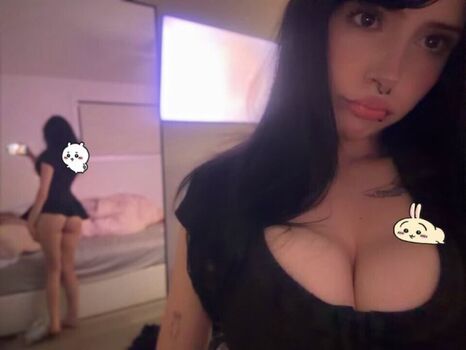 Full leaked Mwaddeleine private onlyfans photo