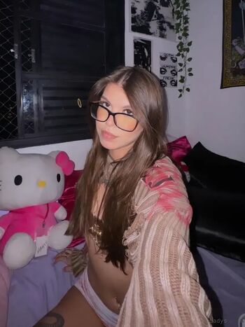 Full leaked Mxlzinhx private onlyfans photo