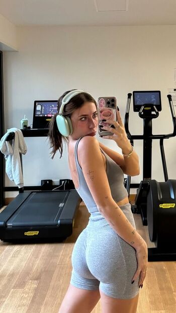 Full leaked Mynameisfrancescabiella private onlyfans photo