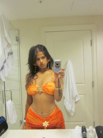 Full leaked Nahrin khan private onlyfans photo