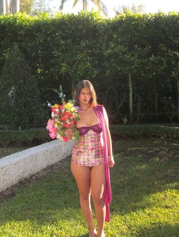 Full leaked Nahrin khan private onlyfans photo