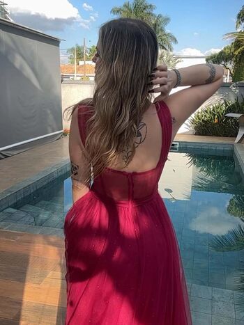 Full leaked Nahzinhaa private onlyfans photo