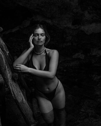 Naila Van Kommer