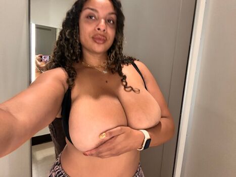 Full leaked Naiyah rosen private onlyfans photo