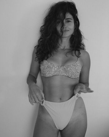 Nanda Costa