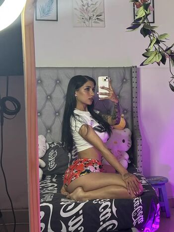 Full leaked Naomi baker private onlyfans photo