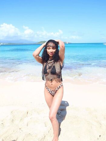 Full leaked Naomi page private onlyfans photo