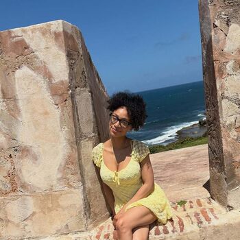Naomi_