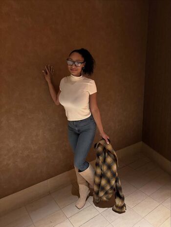 Naomi_