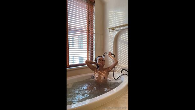 Full leaked Naomibobba private onlyfans photo