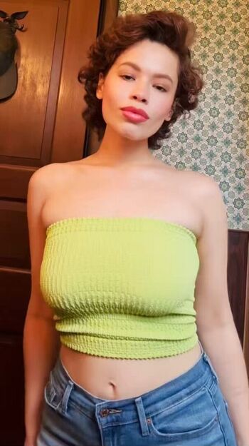 Full leaked Naomipiex private onlyfans photo