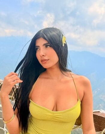 Full leaked Naomyashe private onlyfans photo