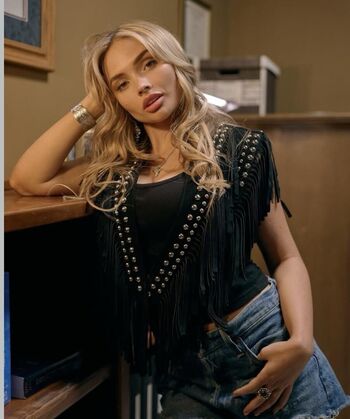 Full leaked Natalie alyn lind  page private onlyfans photo