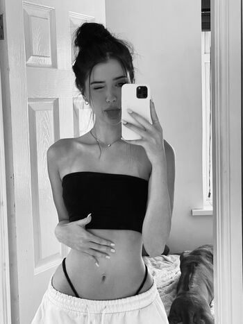 Full leaked Nataliebarness private onlyfans photo