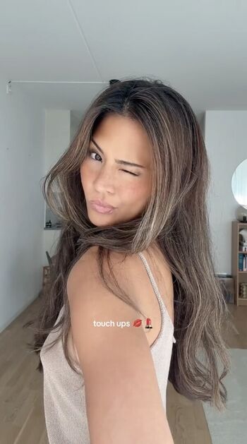 Full leaked Nathalie lok page private onlyfans photo