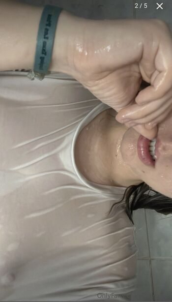 Full leaked Naughtygrlclara private onlyfans photo
