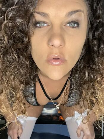 Full leaked Naughtymommy private onlyfans photo