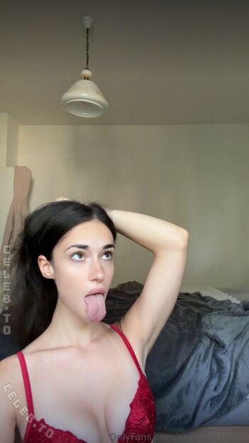 Naya Dickson