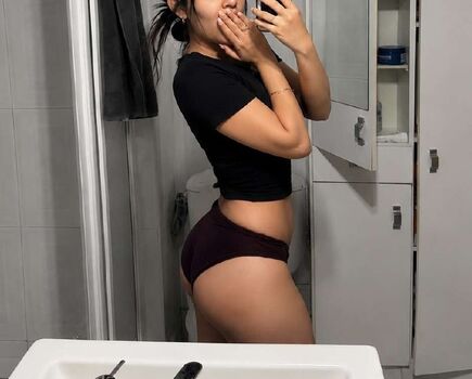 Full leaked Nayfi bardales private onlyfans photo