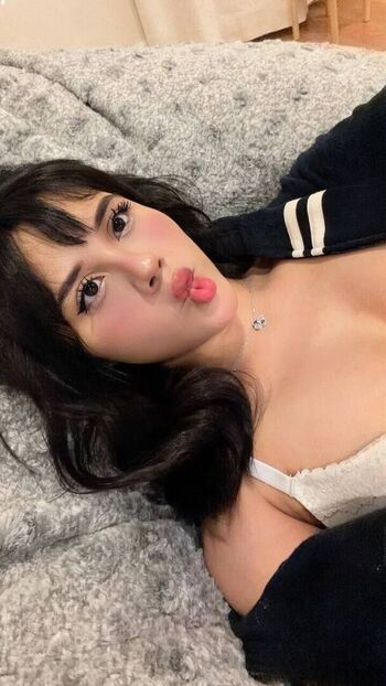 Full leaked Neeko private onlyfans photo