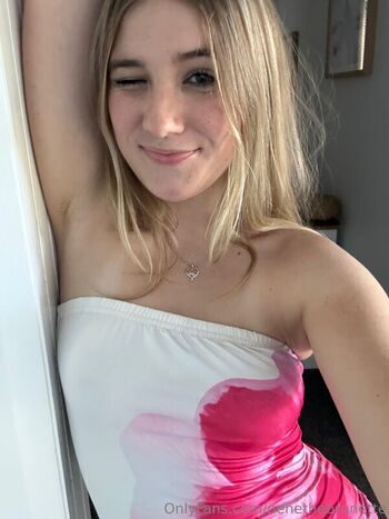 nenethebrunette