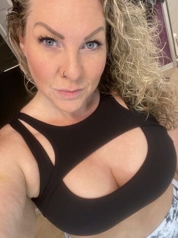 Full leaked Neonessa private onlyfans photo