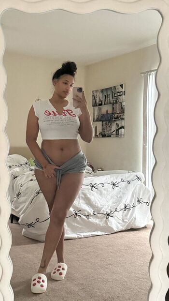 Full leaked Niasimonexo private onlyfans photo