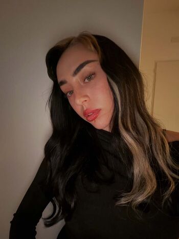 Nicki Nicole