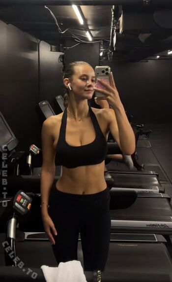 Full leaked Nicola cavanis private onlyfans photo