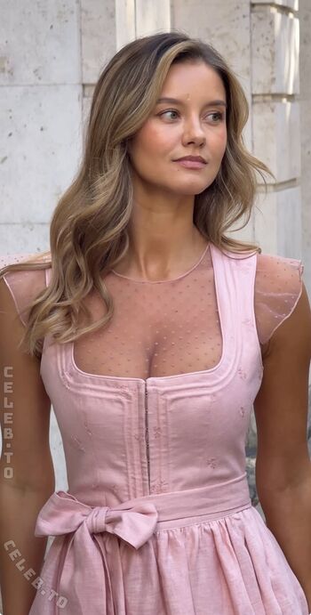 Full leaked Nicola cavanis private onlyfans photo