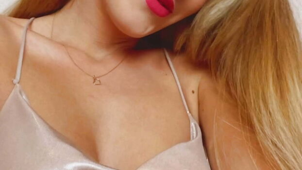Nicole_98