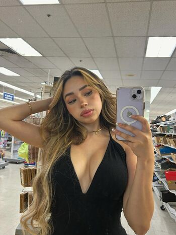 Full leaked Nicolledezaa private onlyfans photo