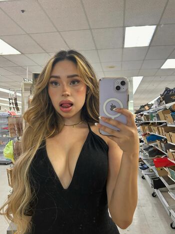 Full leaked Nicolledezaa private onlyfans photo