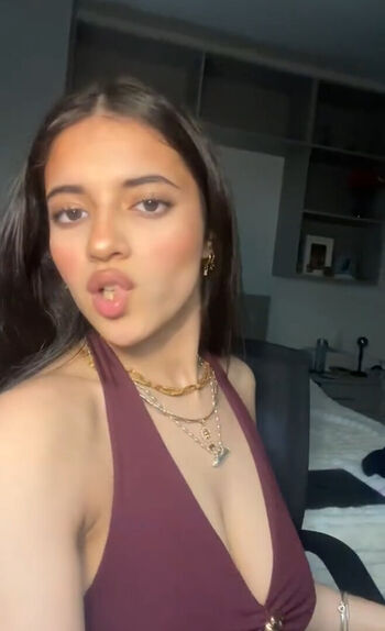 Nika Sandhu