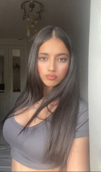 Nika Sandhu