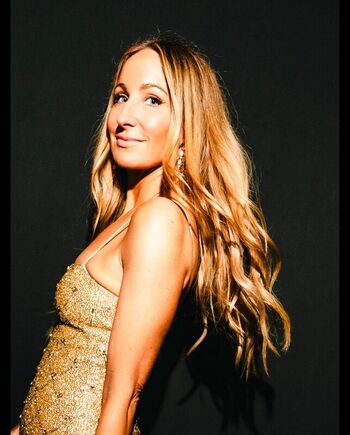Full leaked Nikki glaser page private onlyfans photo