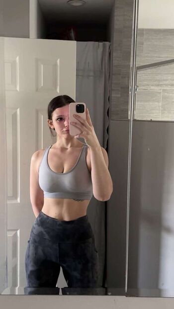 Full leaked Nikki woods private onlyfans photo