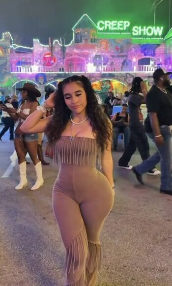 Full leaked Nikkigarciaa private onlyfans photo