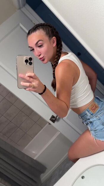 Full leaked Nikkiiryderr private onlyfans photo