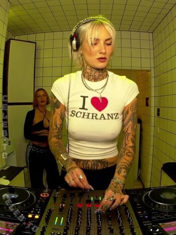 Full leaked Nikolina private onlyfans photo