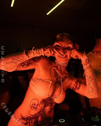 Full leaked Nikolina private onlyfans photo