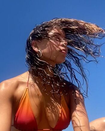 Full leaked Nilufer yanya private onlyfans photo